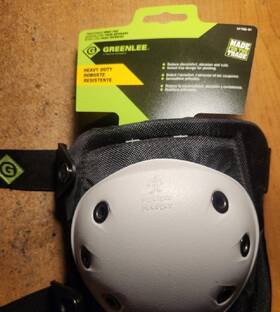 01765-01 Greenlee Tradesman Kneepad New