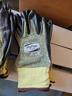 11-510 Hyflex 103416 Nitrile Palm Coated Gloves Size 9 Yellow/black - 13 Per Bg