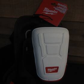 48-73-6040 Milwaukee 045242560943 Non-marring Knee Pad Performance - One Size Fits Most