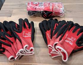 48-22-8915 Milwaukee Medium Red Nitrile Level 1 Cut Resistant Dipped Work 10 Pair #8