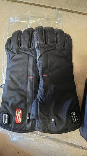 Rn150428 Milwaukee Heated Winter Gloves With Charger Batteries And Storage Case