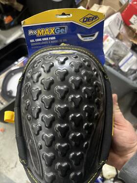 79645 Qep Promax Knee Pads With Lightweight Eva Foam Cushion And Pen Storage Gel