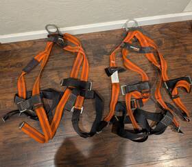 Fs99280-e Safewaze 2 Universal V Line Full Body Harness 1d Mb Chest/legs