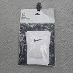 Nike Streak Volleyball Performance Knee Pads Size M/l White Black NVP05. Fixed Price $17.99.