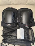 Triple 8 Street Knee Pads For Skateboarding And Roller Derby Adult Size Xl. Fixed Price $34.99.