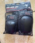 Tony Hawk Pad Set Knee & Elbow Skateboarding AGE12+. Fixed Price $12.99.