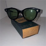 Bouton 5949U Safety Goggles Green Lens Wire Sideshields Cable Temple. Fixed Price $75.00.