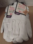 Pair Kinco Women's Gloves Goatskin Premium Grain Leather 92W Driver White. Fixed Price $21.99.