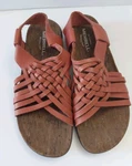 Merrell Women's Air Cushion Memory Foam Woven Leather Sandal Redwood Size 7 Xlnt. Fixed Price $16.00.