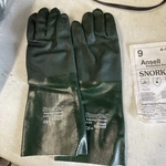 Ansell 4-414 Snorkel Wet Grip Gloves / Gauntlets Size 9 Large. Fixed Price $28.00.