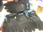4 Pair Mechanix Wear RCW-FF-009 Medium Cold Weather Insulated Fastfit Gloves. Fixed Price $49.99.