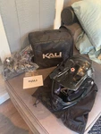 Kali Shiva 3.0 Carbon (size Large) - Dot Motorcycle Helmet. Fixed Price $195.00.