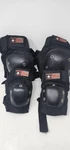 Vintage World Industries 400 Series Skateboard Set Medium Knee & Elbow. Fixed Price $26.50.
