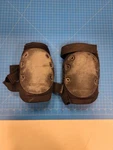 Ergodyne Proflex 335HL Knee Pads Black Slip Resistant Cap Size Large Work Gear. Fixed Price $5.41.