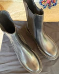 Boss Unisex Black Leather Chelsea Boots Pull-on Ankle Rubber Sole Size 8. Fixed Price $243.50.