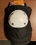 Roberts 79023 Hard Cap Knee Pads. Fixed Price $14.84.