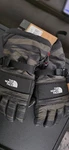 The North Face Mens 2025 Ski Snow Montana Glove New Taupe Green Edge Print. Fixed Price $45.00.