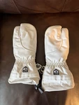 Nwot Hestra Women Heli Ski 3 Finger Leather Glove, Size 8, Grey/off White. Fixed Price $90.00.