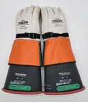 Salisbury Honeywell ILPG-4S Leather Protectors Mechanical Gloves Sz 8-8 1/2 13". Fixed Price $112.50.