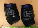 World Sports Extreme Protection Knee Pads Skating Cycling. Fixed Price $8.25.