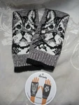 Cat Lady Box Fingerless Gloves New With Tag Gray, Black & White. Fixed Price $18.99.