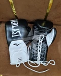 Everlast Elite Pro Lace Up Type Boxing Gloves Sparringtraining 6OZ-16OZ. Fixed Price $115.00.