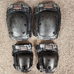 Tony Hawk Huckjam Series Skateboarding Elbow & Knee Protector Pads 4PC Set. Fixed Price $15.00.