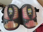 Impacto #865-00 Gel Kneepads. Fixed Price $19.99.