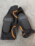 Klein Tools 60623 Knee Pad Compression Sleeves - Size M/l Black/orange. Fixed Price $19.99.