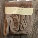 St. John Bay 3-PIECE Set Women Micro Fleece Scarf Hat Gloves New $20 Msrp. Fixed Price $5.98.